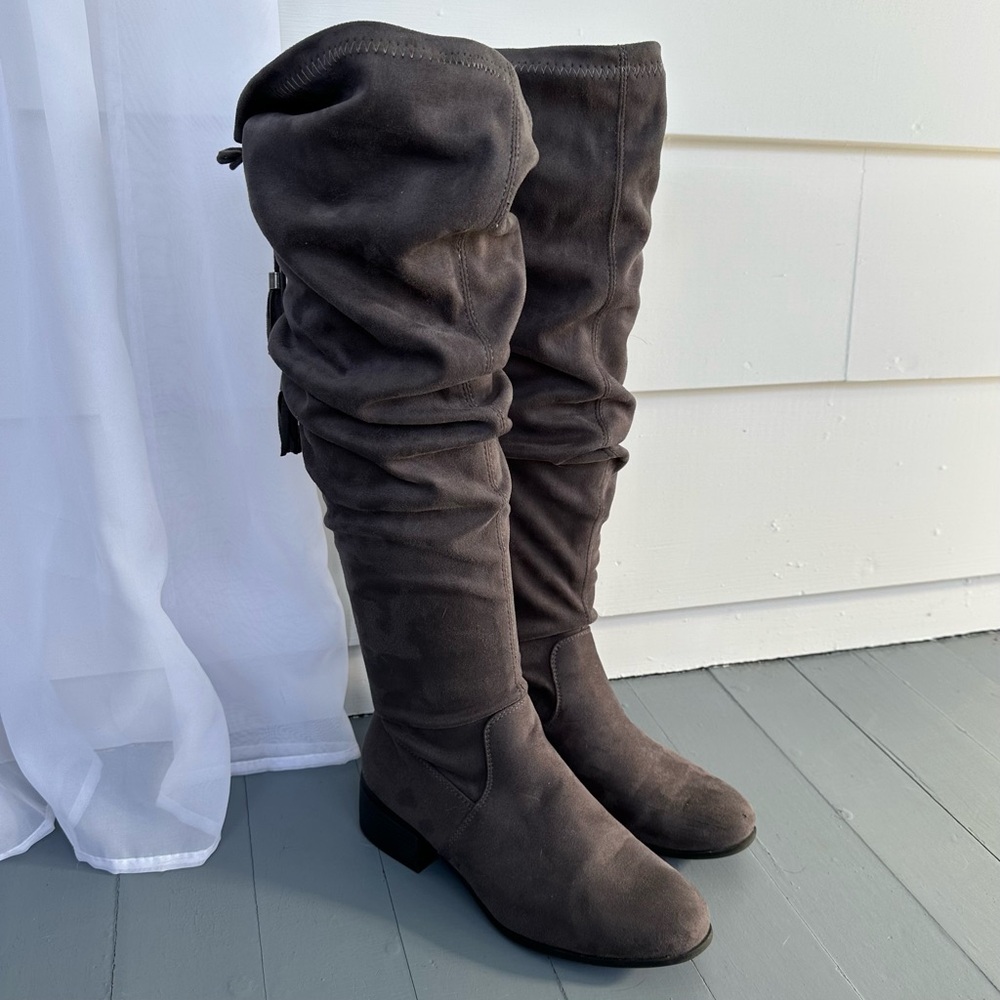 “Prissley” knee-high boots, EUC, 8.5